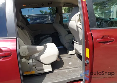 2011 Toyota Sienna Le V6 from USA, damaged, VIN 5TDKK3DC7BS064349